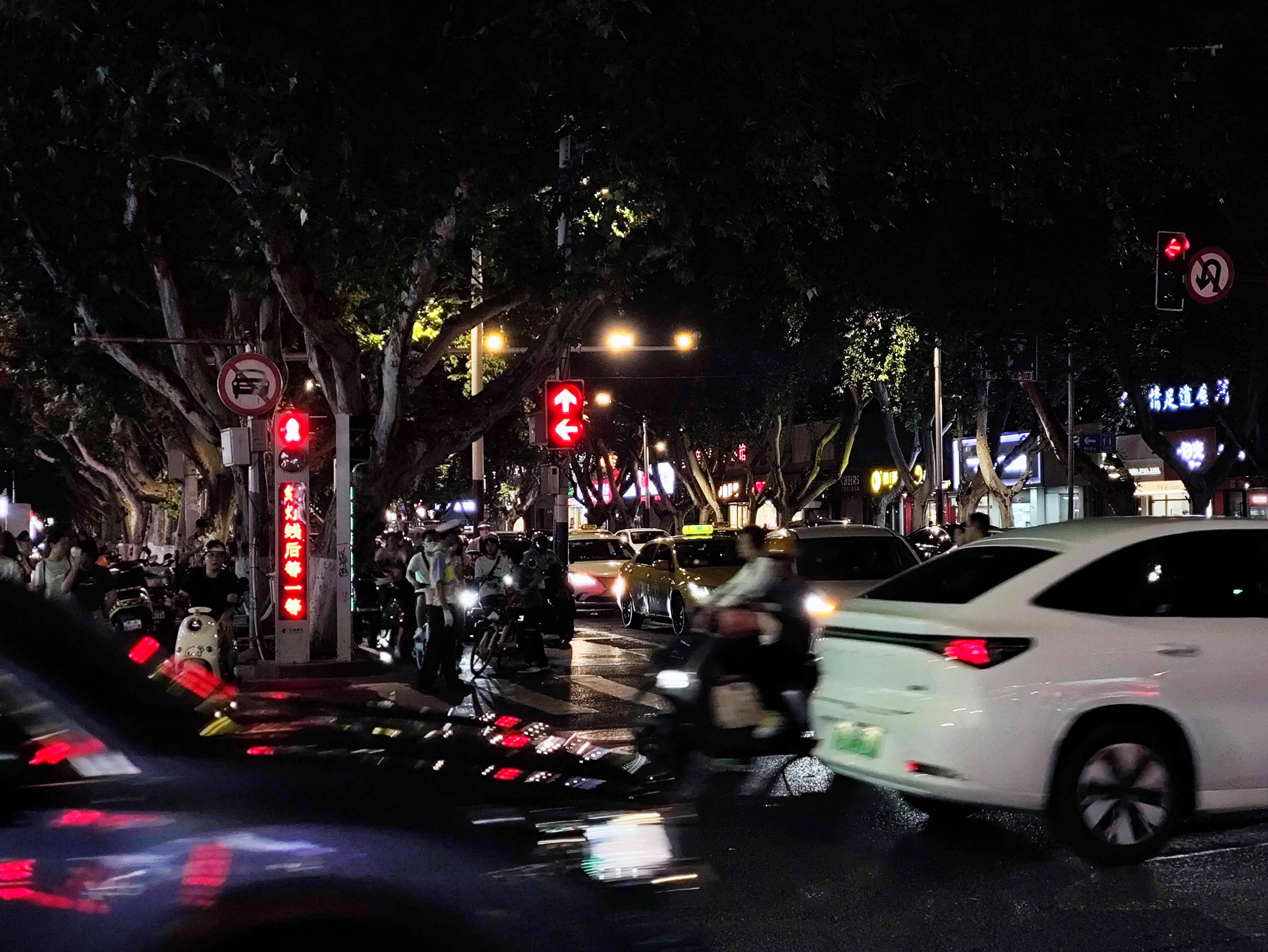 Copyright © 2025 暴雨