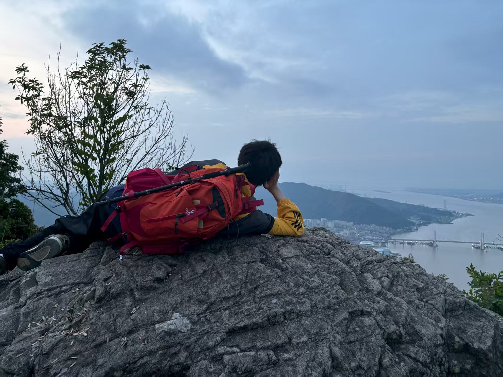 Copyright © 2025 暴雨