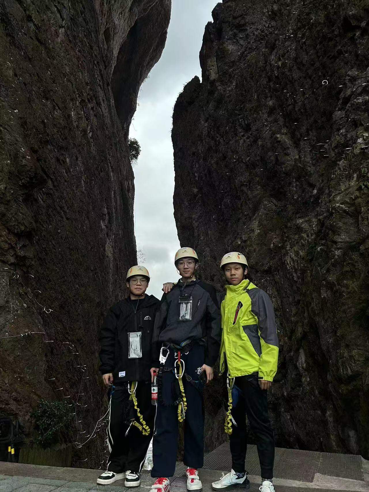 Copyright © 2025 暴雨